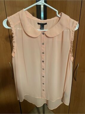 Forever 21 Peach Sleeveless Button-Front Blouse with Peter Pan Collar